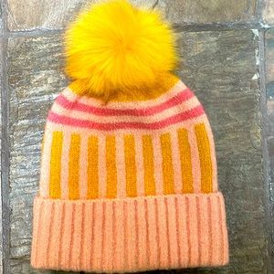 NWOT knit beanie
